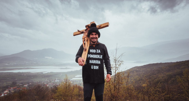 VIDEO Hodočasnik mira Josip Jelinić stigao u Ramu, završio je svoje tisuću kilometara dugo hodočašće