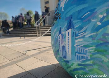 VIDEO POSEBNA USKRSNA PISANICA U MEĐUGORJU Evo tko ju je ove godine izradio