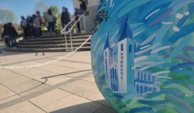 VIDEO POSEBNA USKRSNA PISANICA U MEĐUGORJU Evo tko ju je ove godine izradio