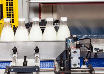 VLADA IM DUGUJE POTICAJE Proizvođači mlijeka najavili blokade graničnih prijelaza