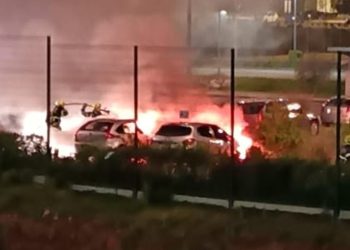 Više zatvora u Francuskoj pogođeni su “koordiniranim” napadima koji uključuju pucnjavu i požar