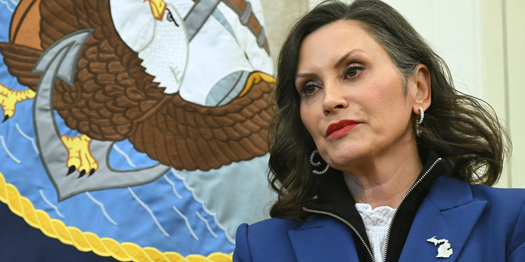 Vlada Michigana Gretchen Whitmer Bucks Demokrati odgovaraju na Trumpove tarife