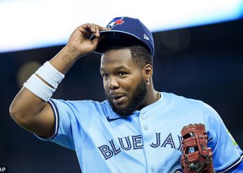 Vladimir Guerrero JR slaže se da je monumentalna 14-godišnja, 500 milijuna dolara Toronto Blue Jays dogovor da završi napeto suprotstavljanje
