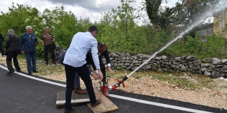 Voda koja život znači napokon došla u Bliznu Gornju. Realiziran projekt IV faze izgradnje cjevovoda općine Marina