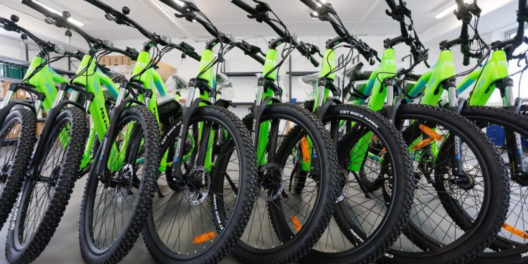 Vozio električnu biciklu u pješačkoj zoni Poluotoka, završio je u bolnici s teškim ozljedama