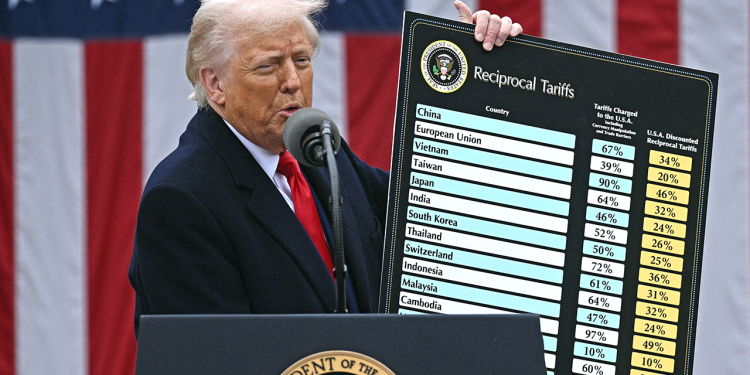 Vrhunski Trumpo službeni skupovi Kuća GOP oko tarifnog plana Bijele kuće