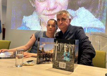 “Vukovarska djevojčica u plavom kaputiću” došla u Sinj