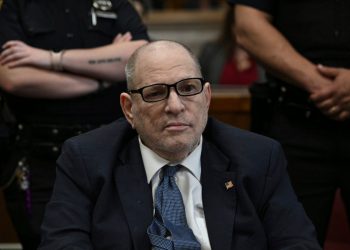 Weinsteinovi odvjetnici žele da ga se drži u bolnici, a ne zatvoru dok se suočava s suđenjem