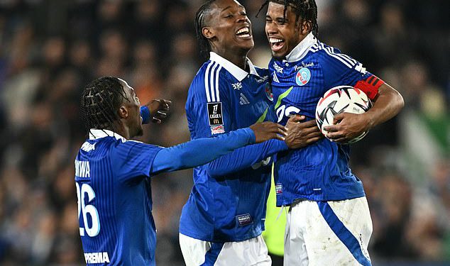 Why Chelsea face Andrey Santos delay, mystery of Mykhailo Mudryk’s updated contract… and striker’s price is named: CHELSEA CONFIDENTIAL