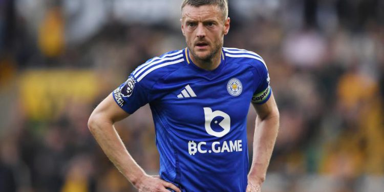 Wolverhampton-Leicester 3-0: Ciljevi i istaknuti dijelovi, Vardy simulira i pogrešno kazne