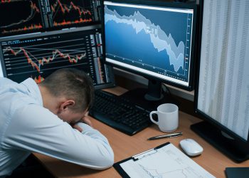 Xrp, sol olovo pad kao btc, zalihe klizaju u tarifnom brisanju