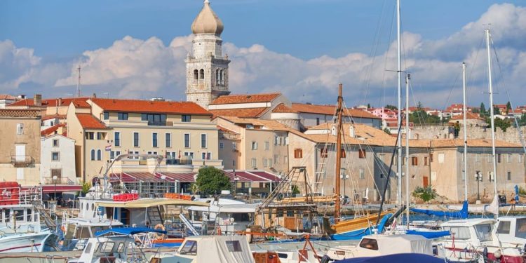 Zahtijevam ispravak netočne informacije vezane za crvenu lanternu u Krku!