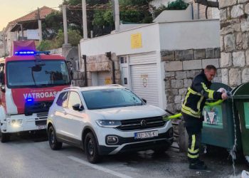 Zapalio se kontejner u blizini žičare, vatrogasci ekspresno reagirali (FOTO)
