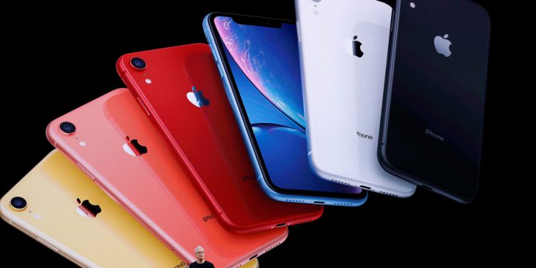Zašto Trumpove carine neće prisiliti Apple na proizvodnju iPhonea u SAD-u