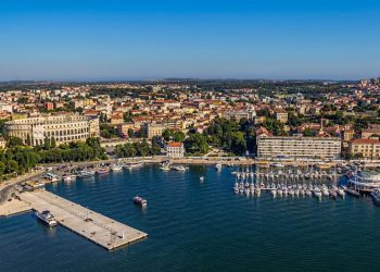 “Zašto jutros katamaran iz Pule nije plovio za Zadar, pa vremenske prilike su bile povoljne?” Nazvali smo koncesionara i saznali odgovor