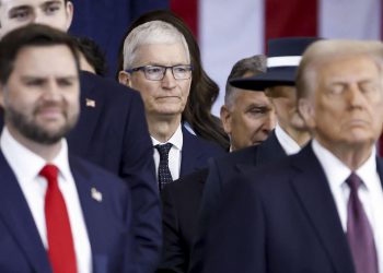 Zašto tehnološki lideri šute dok Trump kroji izuzeća i carinama briše tržišnu vrijednost?