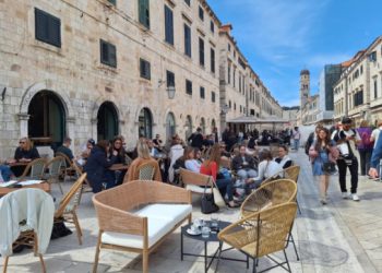 Zavrili smo u najpoznatiji kafić u Gradu, prostor doživio decentni make-over (FOTO)