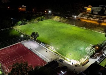 Završeni su radovi izgradnje rasvjete na pomoćnim terenima u Pricviću, oglasio se Ivošević