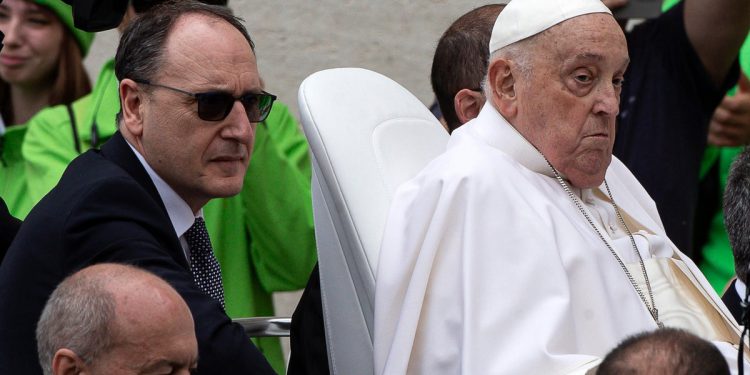 Završne riječi pape Franjo zahvaljujući medicinskoj sestri otkrivene kako počinju pogrebni planovi