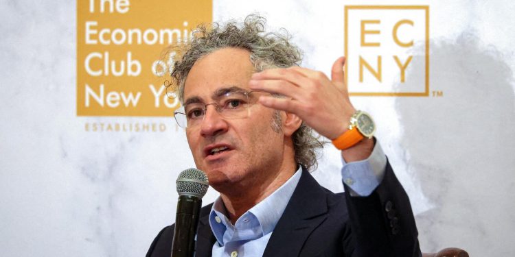 Zbog čega je dionica Palantira rasla 45 posto u ovoj godini, dok ostatak tehno sektora posrće