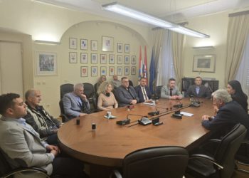 Županija − Poticajne mjere za zdravstvene radnike: Potpisani ugovori za sufinanciranje