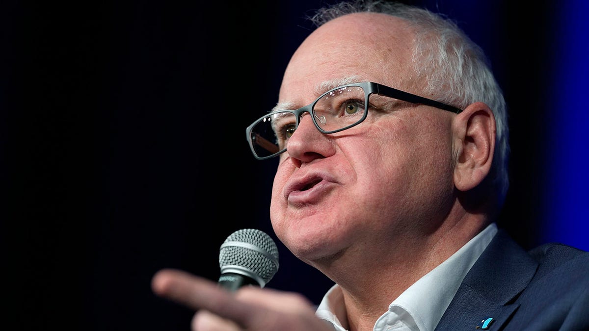 Waltz u kampanji gradske vijećnice Iowa