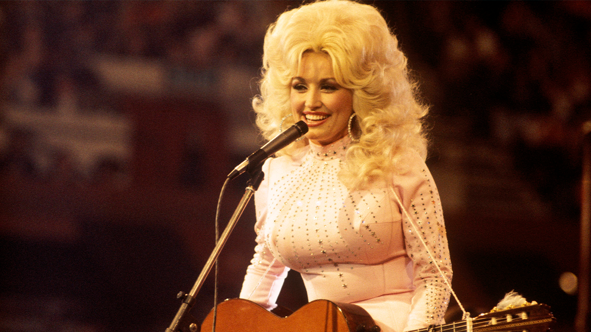Dolly Parton 1976