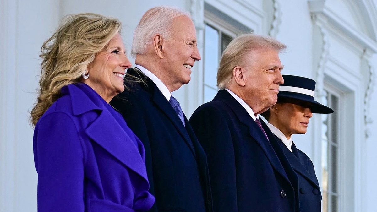 Donald Trump i Melania Trump i Joe Biden i Jill Biden na otvorenom