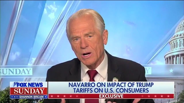 Tarifa Bijele kuće Czar Peter Navarro inzistirao je tijekom vikenda da će predstojeći tarife