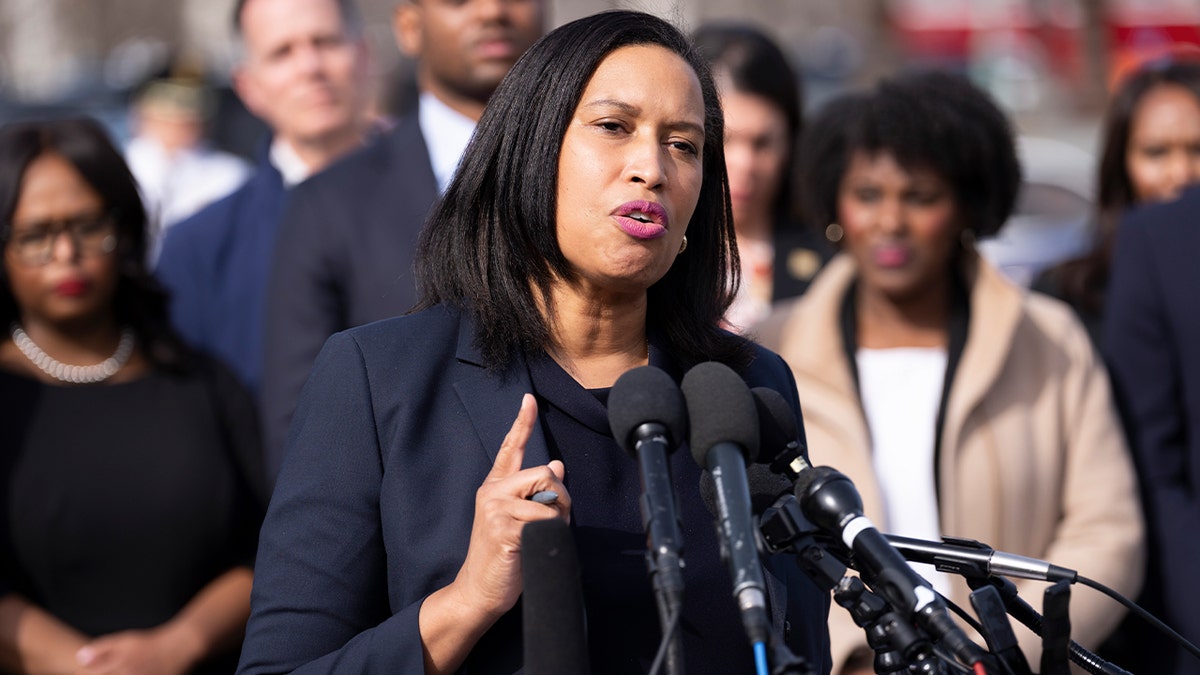 Gradonačelnik DC -a Muriel Bowser