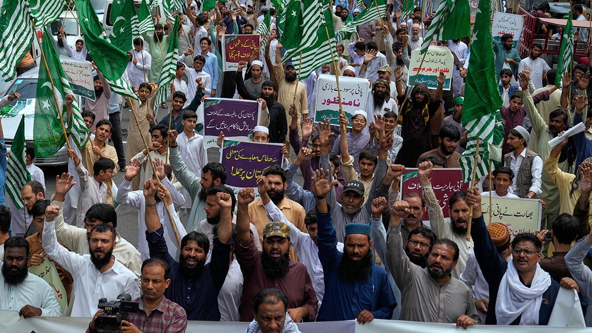 Prosvjed u Pakistanu nakon napada u Kašmiru