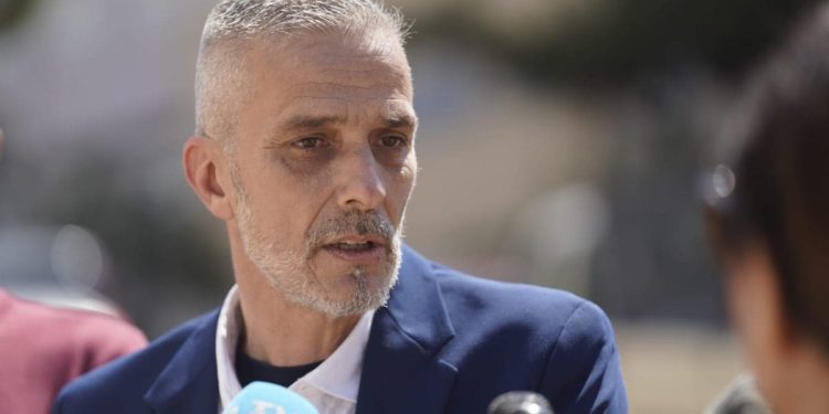 Devastiran partizanski spomenik kod Sinja. Pilko (SDP): “Šta su vam oni skrivili?!”