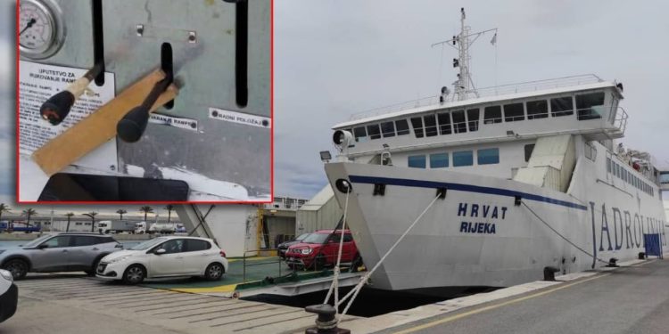 Na trajektu za Supetar daščica drži polugu za rampu – Jadrolinija: “Nije se koristila u operaciji, rampa je testirana u prisutnosti inspektora!”