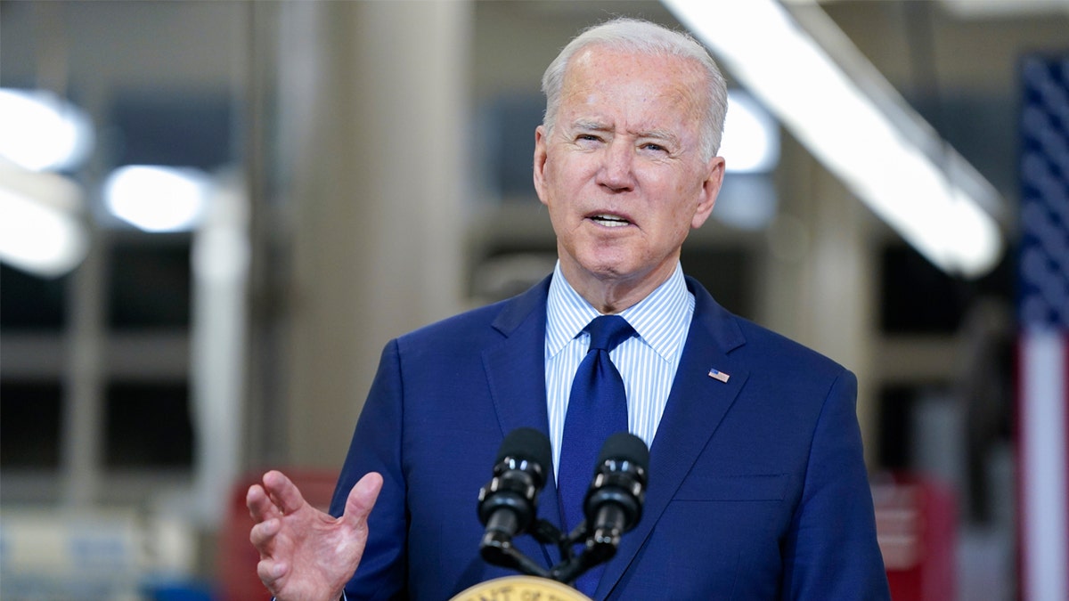 Biden govoreći