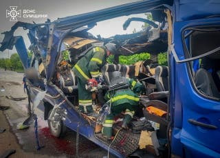 Nekoliko je ubijenih nakon ruskog štrajka pogodio civilni autobus u ukrajinskoj regiji Sumy