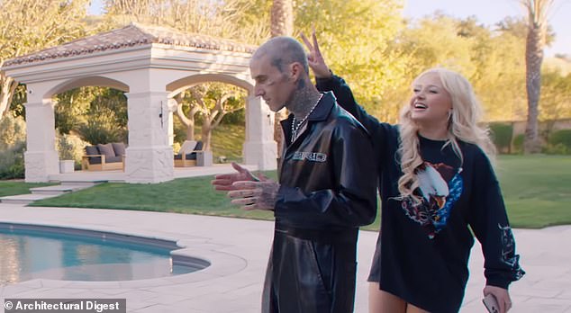 Doista, 48-godišnji bubnjar Blink-182 (L) rekao je Arhitektonskom Digestu 2022. godine da je 