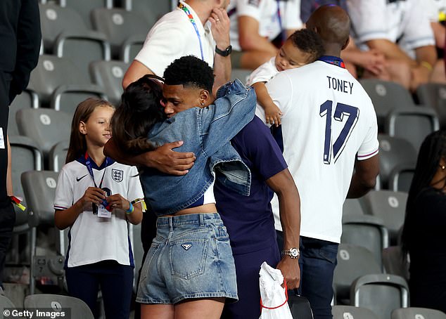 Alderson je otputovao u Njemačku među mnoštvom drugih WAGS -a kako bi podržao Englesku na Euro 2024