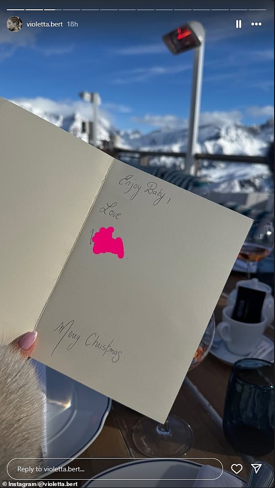 Činilo se da je model nagovještavao vezu s McKenniejem kada su obojica prošle zime odvezli Courcheval