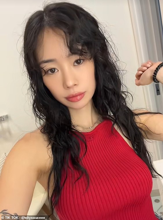 Majka dvogodišnjaka podnijela je zahtjev za puni fizički skrbništvo, ali ona je zatražila samo zajednički pravni skrbništvo i također je otvorena za pružanje prava na posjete, aka 