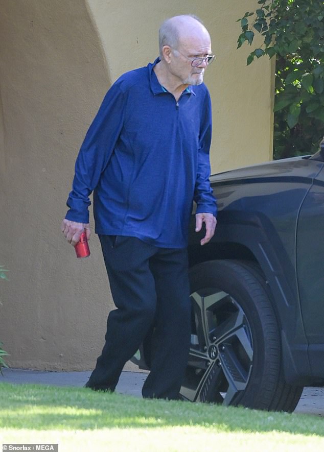 Kurtwood je zapravo njegovo pravo ime ¿jedinstveno stvaranje njegove majke, koja je, nadahnuta pjevačicom Country -a po imenu Kurt (ili Curt) u četrdesetim godinama, mislila da je Kurt Smith¿ zvučao previše obično i uhvatio se na ¿Wood¿ da bi ga učinio jednom od vrsta