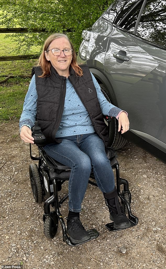Život Elaine Cooper bljesnuo joj je pred očima kad je odjednom izgubila totalni vid dok je Drivin