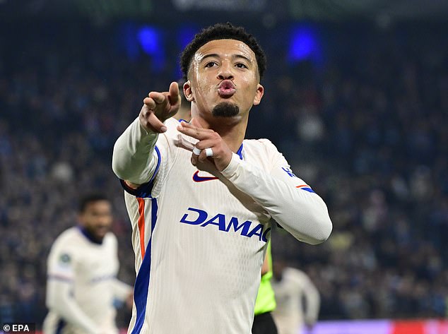 Jadon Sancho uživao je u povratku u formu dok je otvorio bodovanje nakon 12 minuta