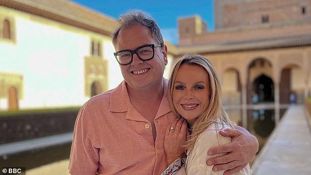 Dolazi kao što su Amanda i Alan Carr postavljeni kako bi ostvarili uredan profit od svog projekta obnove španjolskog TV -a