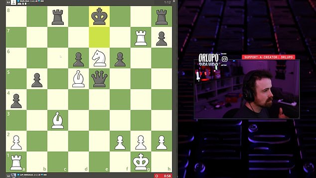 Gledatelji su primijetili da se činilo da američki strujač gleda između različitih monitora