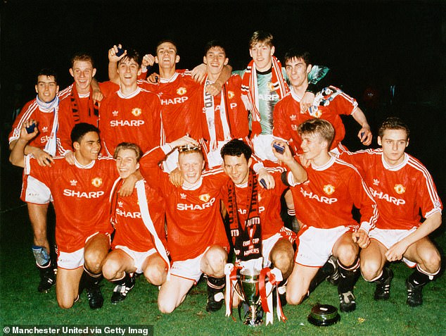 Očekuje se da će bivši klasa Man United of '92.