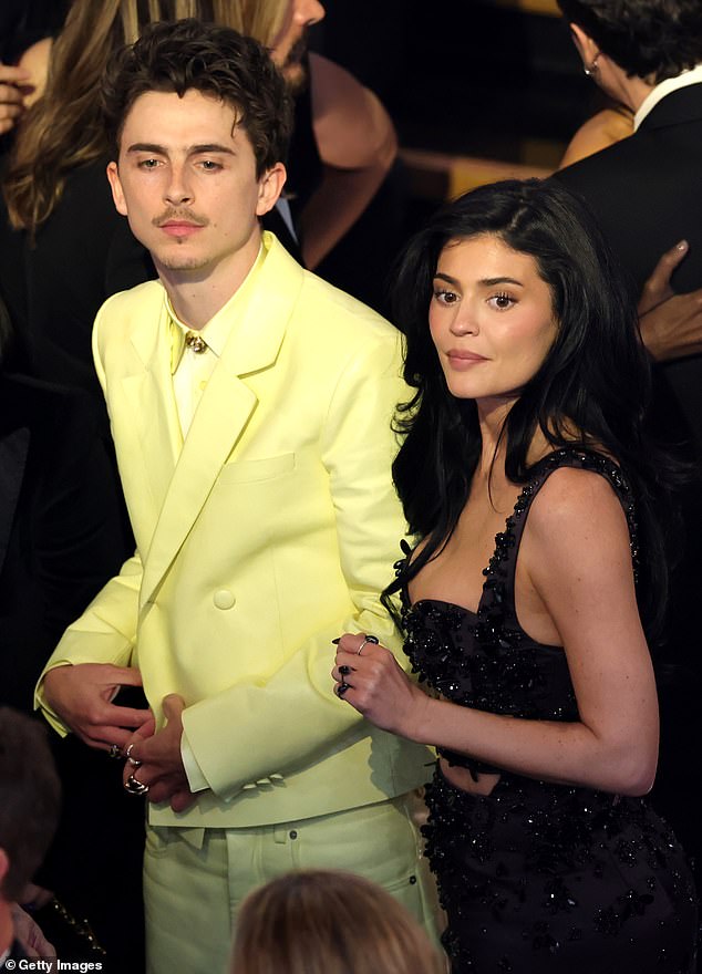 Ranije ovog tjedna, izvori su otkrili Dailymail.com popis zahtjeva koje je Chalamet dao Jenneru usred njihove veze; Gledano u ožujku u Beverly Hillsu