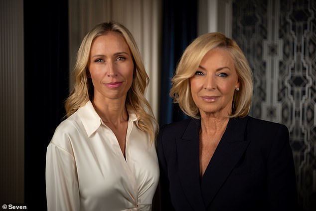 Lauren je u nedjelju rekla 7news Sptlight -u Liz Hayes (desno) da je bila puna straha - ali trebala je vidjeti svog supruga i razgovarati s njim