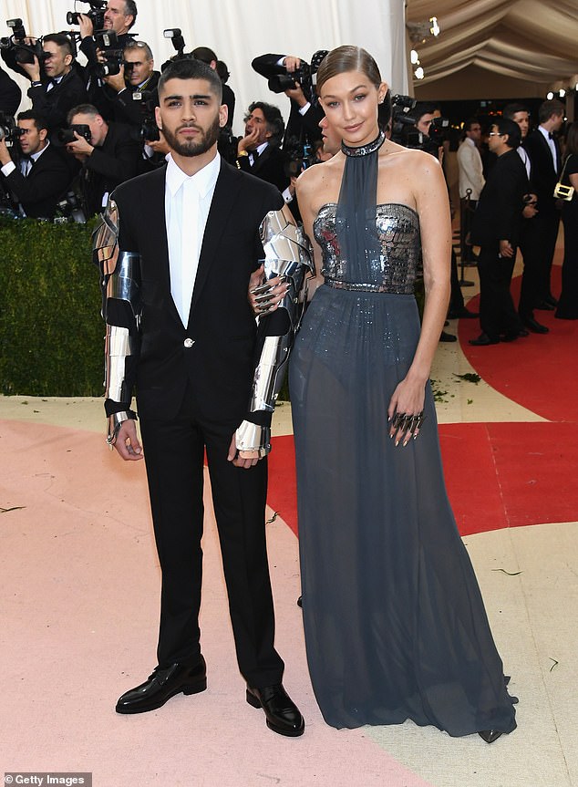 Zayn Malik prisustvovao je Met Gala 2016. sa svojom tadašnjom djevojkom Gigi Hadid, ali jasno je dao do znanja da ga nema interesa za ponovnu redo, pogotovo kako se par sada razdvojio