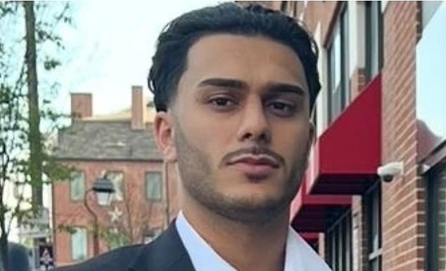 Mo Khan je objavio videozapis tvrdeći da je primio prijetnje smrću zbog 'Samo oštru šalu'