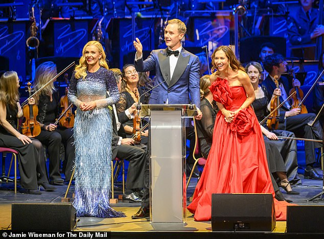 Myleene je ugostila koncert za prodaju u Kraljevskoj dvorani Albert, zajedno s Katherine Jenkins i Dan Walker